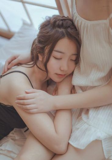 屈服在同学胯下的麻麻