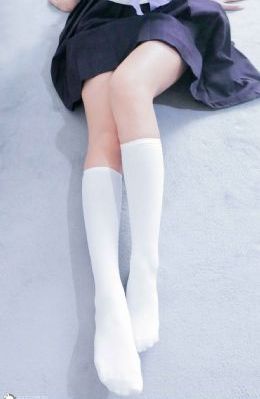 美女和老师拔萝卜