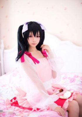 完蛋我被房客包围了