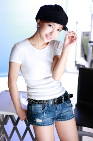 女警出更