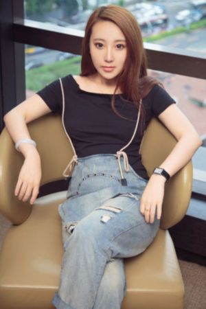 年轻的嫂子在线看