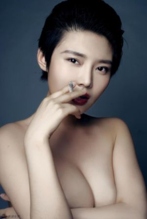 《只想爱你》电影