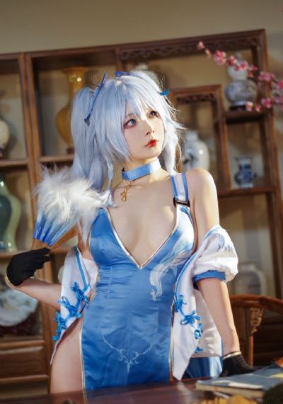 美丽的女邻居