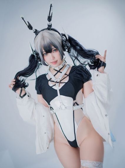 美谷朱里