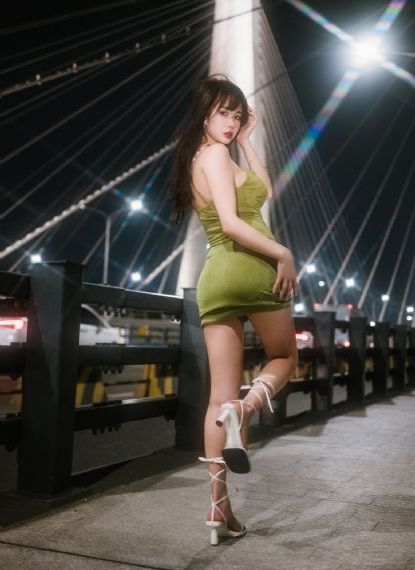 挨胬的女侠房秋莹14