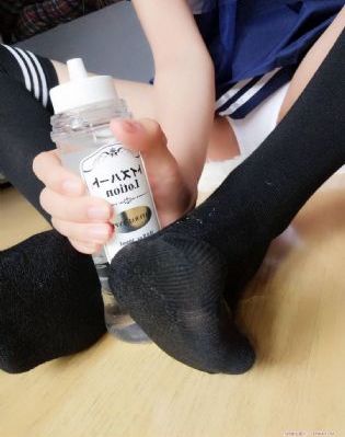 穿制服的女孩