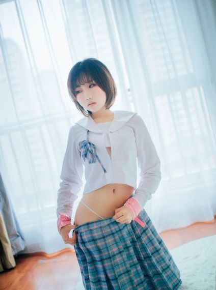 图书馆的她动漫