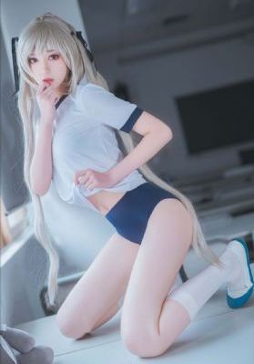 女大学生的红色日记